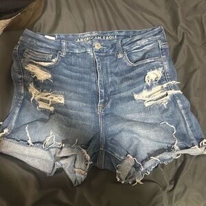 AEO Curvy Hi-Rise Short - Size 14